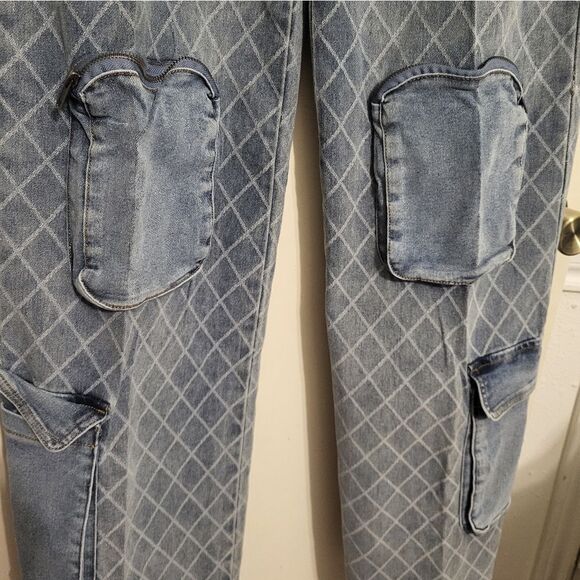 Fashion Nova Grunge Streetwear Medium Wash Long Baggy Leg Jeans, Junior 11 - Picture 7 of 9